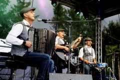 539632155_122144000516724287_4238468142831835699_n