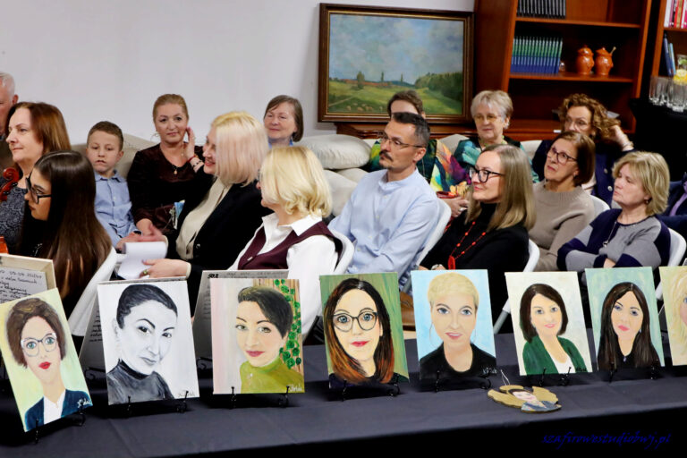 FOTORELACJA – Promocja albumu „Ona i On z pasją” Krystyna Perlak